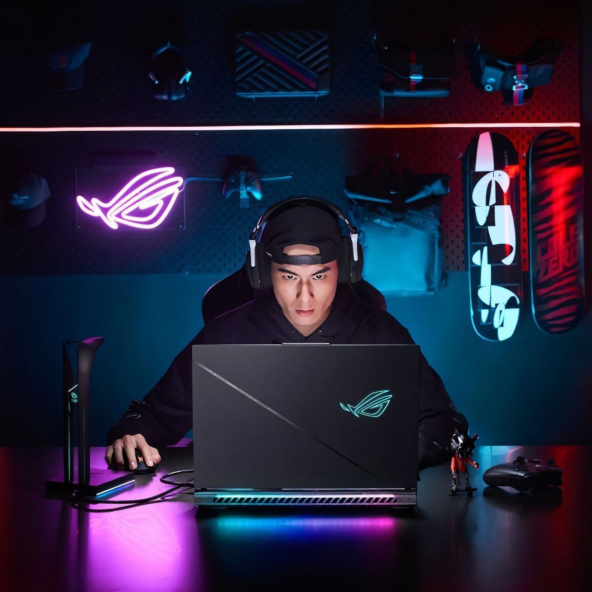 ASUS ROG Strix SCAR 18 G834 Gaming Laptop i9 14th Gen 32GB RAM 2TB SSD RTX 4090