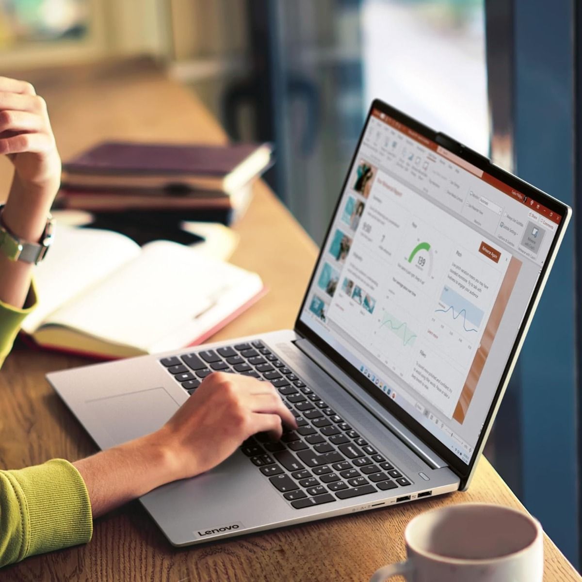 Lenovo IdeaPad Slim 5 14IRL8 14" OLED Laptop Intel Core i7 16GB RAM 1TB SSD